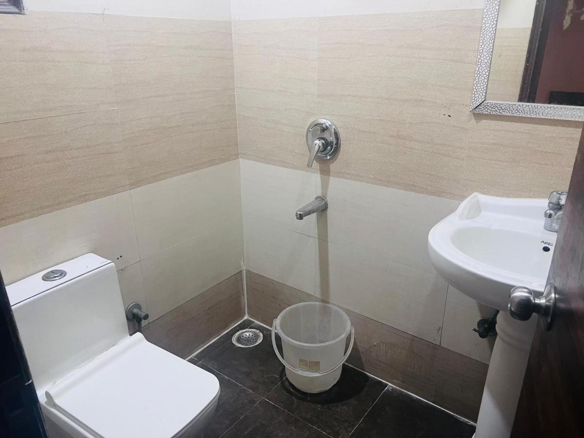 Hotel Cozy Cave Delhi Aiport New Delhi Exterior photo