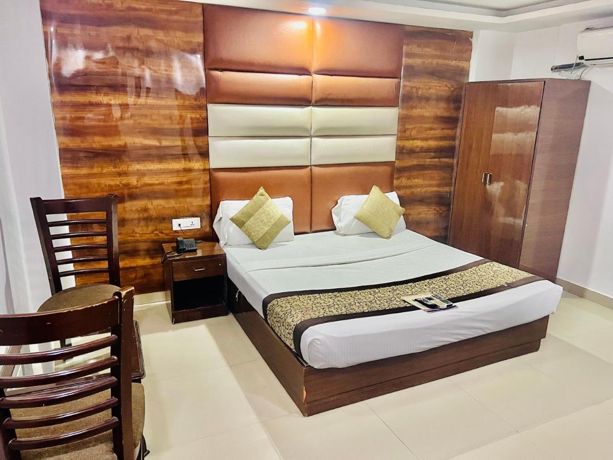 Hotel Cozy Cave Delhi Aiport New Delhi Exterior photo